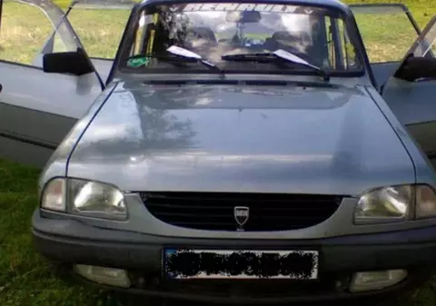 De ce Dacia 1310 a fost denumită și „Zâmbetul lui Iliescu”. Povestea ultimului model produs la Mioveni