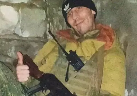 Mărturia unui dezertor rus din batalionul „Somalia”, care recunoaște că a comis crime de război: „I-am împușcat pe toți în spatele capului”