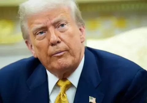 Donald Trump, furios pe o jurnalistă, își numește propria postare „fake news”: „Ascultă. Taci. Ești de mâna a doua”