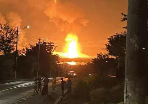 Imaginea terifiantă văzută în miez de noapte de zeci de mii de români. „De o oră bubuie continuu. Mi-e frică!”. Două avioane F-16, ridicate de la sol