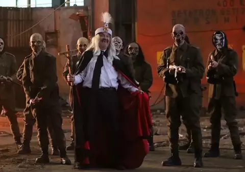 Filmul „Dracula”, al lui Radu Jude, criticat de presa din Europa: „Cele mai grotești și vulgare povești posibile”