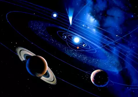 Horoscop 4 august 2025. Racii se vor simți în largul lor, în special la locul de muncă sau în timp ce își vor îndeplini sarcinile zilnice