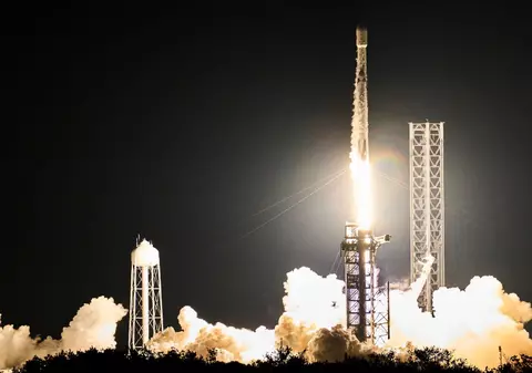O rachetă SpaceX a dus în spațiu, pentru o misiune secretă, o dronă X-37B a Armatei SUA