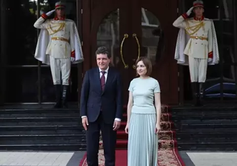 Nicuşor Dan vizitează Republica Moldova, de Ziua Limbii Române. Programul președintelui României la Chișinău
