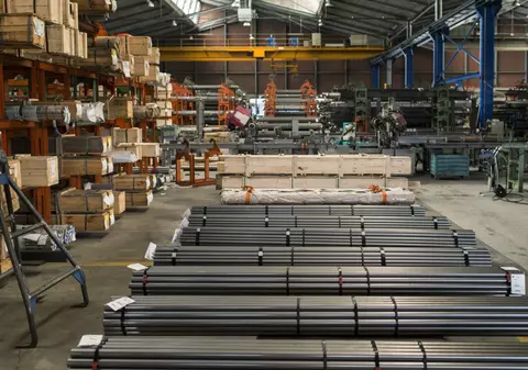 „Suntem abandonați!”. Industria UE a oțelului cere ajutor, sufocată de tarifele SUA de până la 50% și de birocrație