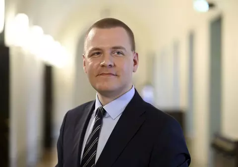 Un politician finlandez a fost găsit mort în incinta Parlamentului. Avea doar 30 de ani și era la primul mandat