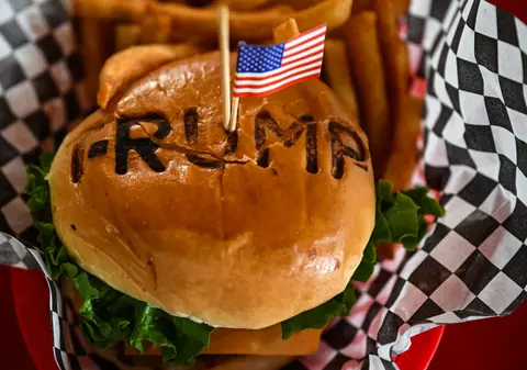 Patronul Trump Burger din Texas, amenințat cu deportarea după arestul ICE