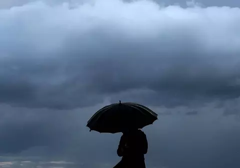 Vremea se răcește în România, cu excepția sudului. Unde anunță ANM cod galben de ploi torențiale