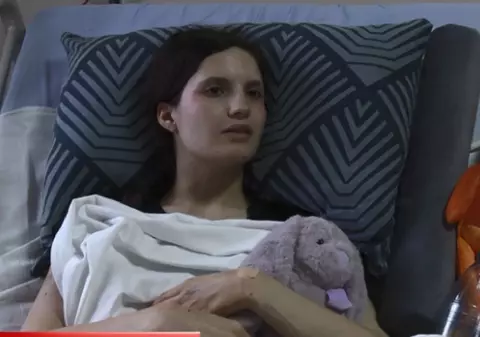 Veronika a zburat cu patul de la etajul 9, după ce racheta rusească a lovit blocul din Kiev „Eu am scăpat, dar la spital am aflat că mi-au murit părinții. Ce sens mai are singură pe lume?”