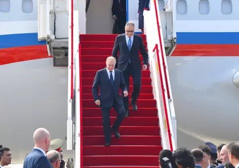 Putin a declarat în China că vrea să construiască alături de Xi o „nouă ordine mondială” și avertizează că va răspunde amenințărilor