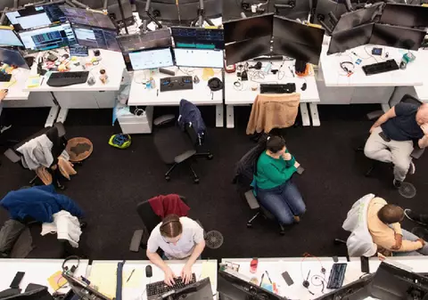 Firmele în care stagiarii câștigă mai bine decât șefi de companie din România