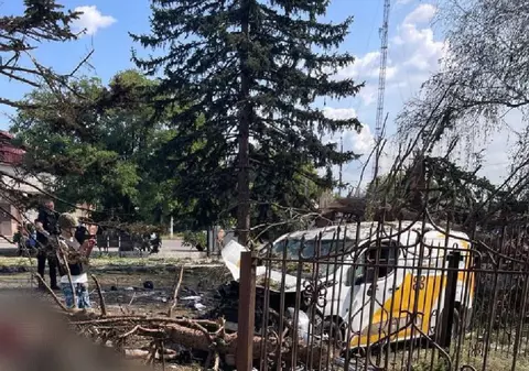 21 de oameni veniți să-și ia pensia de la mașina poștei, în centrul satului, uciși de ruși cu o bombă ghidată, în estul Ucrainei