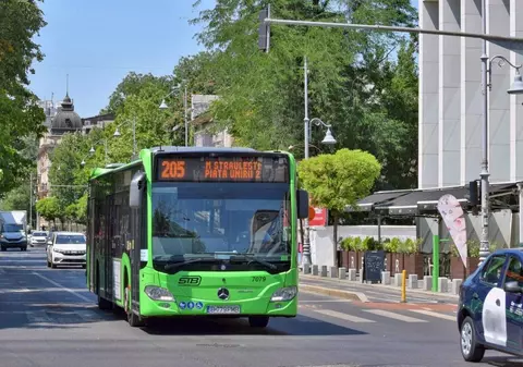 Transportul în comun în București, prelungit în noaptea meciului România-Austria. Ce obligații au spectatorii