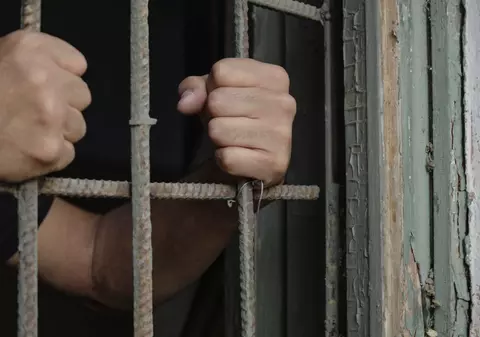 O judecătoare din Craiova a postat pe Facebook sentința maximă a unui bărbat care a vrut să își omoare soția de două ori: „Va muri în detenție”