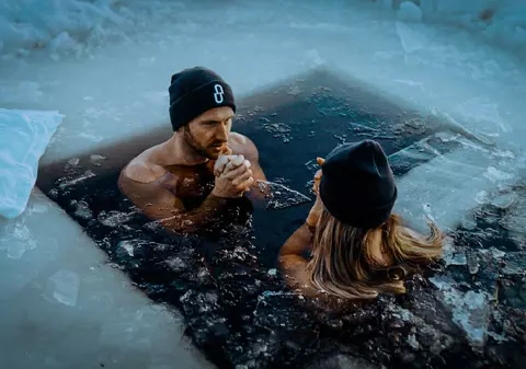 Unde are loc primul Cold Camp din România: băi în apă rece de 16-17 grade