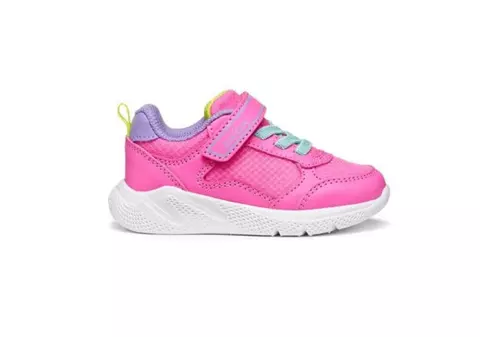 Cum se îmbină confortul cu moda în pantofii sport pentru fete