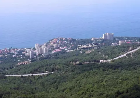 Dronele ucrainene au lovit un resort din Crimeea ocupată, aproape de vilele de stat ale Rusiei unde ar fi fost „oaspeți importanți”