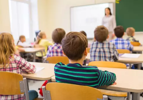 Cum văd tinerii meseria de profesor în sistemul din România: „Prea multă birocrație și prea puțin sprijin pentru cadrele didactice”. Interviu cu o tânără educatoare