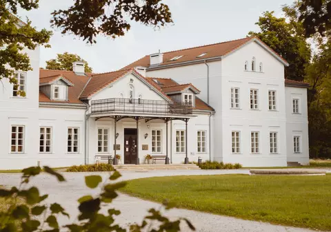 Cine face copii în aceste hoteluri primește bani: „Răspuns la declinul constant al natalității”