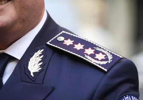 Cum a ajuns un polițist din Cluj, pensionat la 49 de ani, să câștige peste 20.000 de lei pe lună la primărie