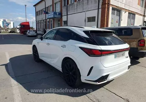 Mașini de lux, de peste 200.000 de euro, furate din Spania, au fost găsite în Portul Constanța