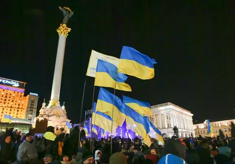 Rusia acuză UE că pregăteşte un „Maidan” în Serbia