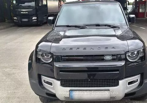 Un ucrainean a vrut să treacă frontiera cu o mașină de 50.000 de euro, căutată de polițiștii din Slovacia. Ce s-a întâmplat cu autoturismul