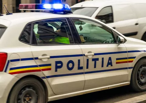 O femeie de 67 de ani, arestată preventiv după ce a înjunghiat mortal un bărbat într-o clădire abandonată din sectorul 1