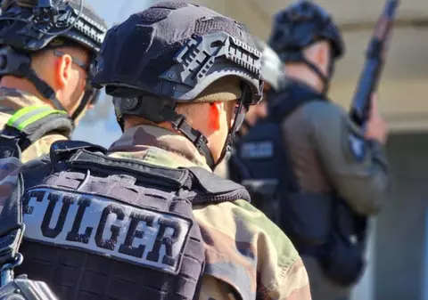 Alegeri Moldova 2025. Peste 100 de oameni, printre care politicieni și pușcăriași, sunt vizați de percheziții din cauza pregătirii unor destabilizări în masă coordonate din Rusia