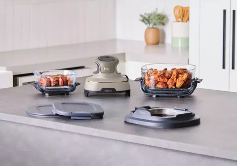 NINJA CRISPi, primul airfryer portabil cu recipient de sticlă, a ajuns în România