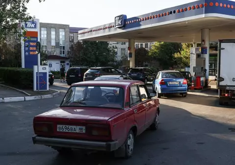 Rușii nu își mai permit nici automobilele chinezilor, după retragerea mărcilor occidentale: „Întoarcere dureroasă la anii ’90”