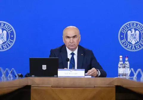 Ilie Bolojan a fost huiduit și înjurat la Carei, de Ziua Armatei, iar Jandarmeria a dat amenzi pentru expresii jignitoare