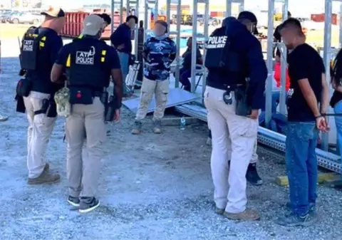 Sute de angajați ai unei fabrici Hyundai din SUA au fost arestați într-un raid antiimigrație