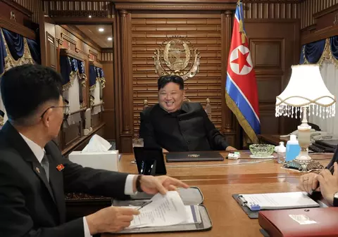 Trenul blindat al lui Kim Jong-Un a intrat în China: cum arată „fortăreața pe șine” care circulă cu cel mult 60 km/h