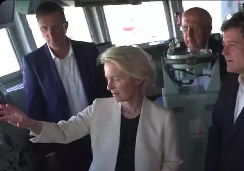 Imaginile postate de Ursula von der Leyen din timpul vizitei în România: „Un atu esenţial pentru securitatea Europei”