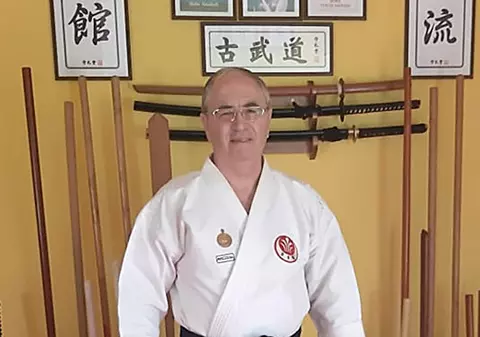 „Racolat în mod obligatoriu”. Cum își turna colegii de muncă la Securitate Vasile Manea, vicepreședinte al Federației Române de Karate