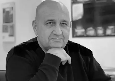 Un arhitect rus a fost împușcat în Sankt Petersburg, în timp ce își ducea fetița de 10 ani la școală