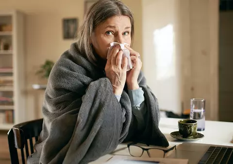 Cum să previi răceala în sezonul rece: sfaturi practice și remedii naturale
