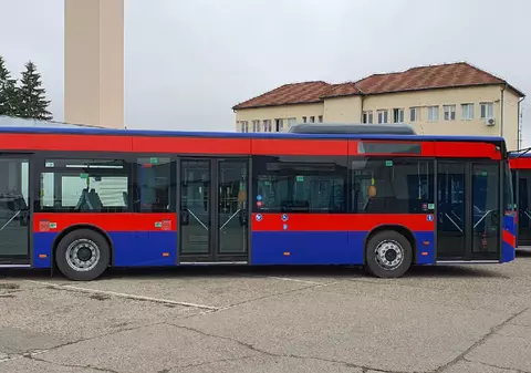 Oradea, primul oraș din România în care poți plăti biletul de autobuz sau tramvai fără card sau aplicație
