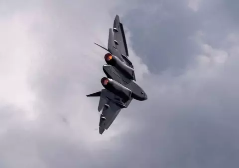 Două aeronave militare rusești au intrat pentru scurt timp în spațiul aerian al Lituaniei: „Se comportă ca un stat terorist”