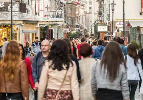 România, peste Polonia, Cehia și Slovacia la bunăstarea materială a gospodăriilor. PIB-ul per capita al României, la aproape 80% din media UE