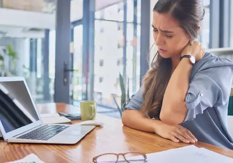 După moartea Ștefaniei Szabo, mii de români cer Legea Burnout: Câți mai trebuie să murim? România cere acțiune, nu compasiune