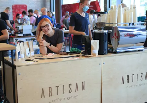 Ce oportunități oferă evenimente precum Slow Coffee Festival pentru micii antreprenori și furnizori
