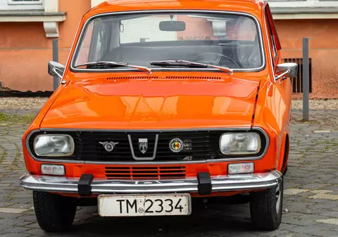 Dacia 1300, visul fiecărui român în anii 70 și 80, avea un consum de 8-9l/100km și o viteză maximă de 145 km/h