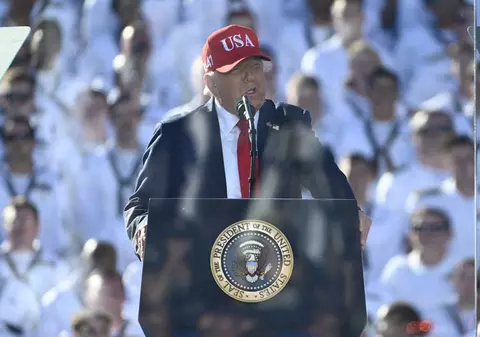 Donald Trump anunță posibile operațiuni terestre împotriva narcotraficanților, după un nou atac asupra unui vas în largul Venezuelei