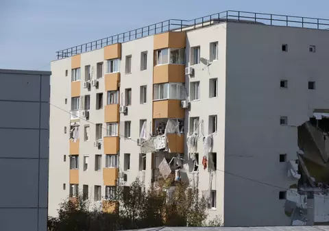 Filmul complet al exploziei care a omorât trei oameni și a rănit alți 20 într-un bloc din București