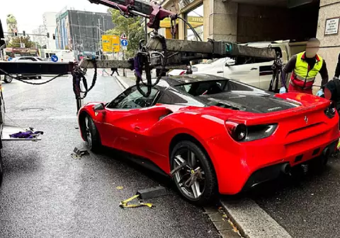 Clan românesc lăsat fără un Ferrari de 200.000 de euro și case și bijuterii de 3,4 milioane de euro, în Germania: „60 de suspecți de fraudă și evaziune cu vânzarea de mașini de lux”