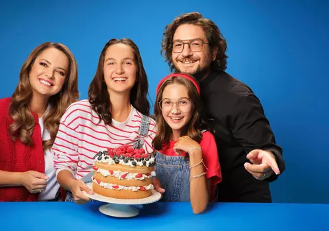 Imagini emoționante cu fiica cea mică a lui Florin Dumitrescu. Mia a împlinit 11 ani. „Este o minune și știe asta. E carismatică și neobosit de vorbăreață”