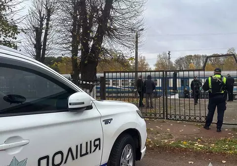 Un bărbat a detonat o grenadă pe peronul unei gări din Ucraina: cel puțin patru morți și 12 răniți