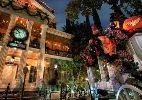 O femeie a murit după ce a ieșit din atracția Haunted Mansion, de la Disneyland